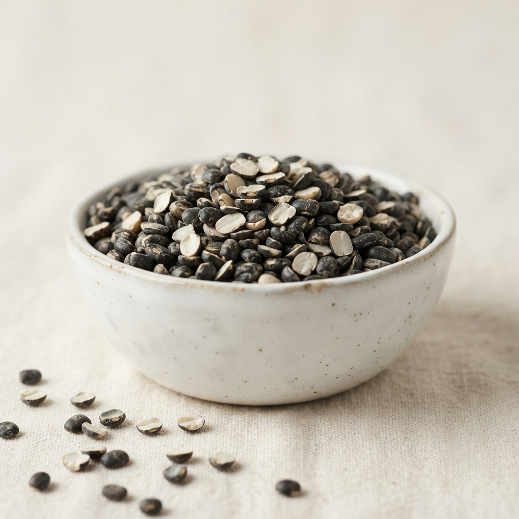 Black Urad Dal split / Udaidha Karuppu Ulundhu